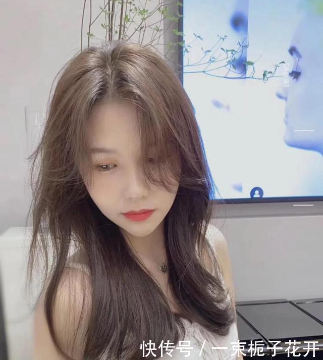 发色|2021年发色流行趋势,“雾棕色”高贵冷艳,第3款谁染谁好看!