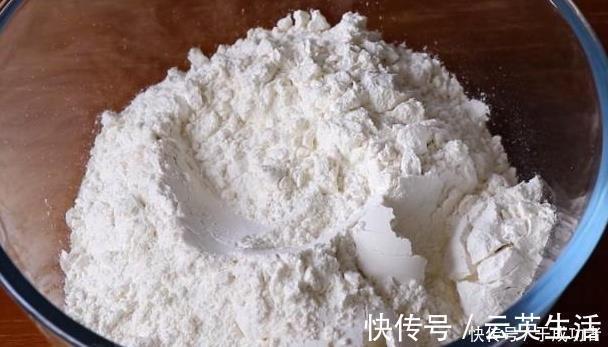 又白又香的包子怎么做?不能只加酵母粉,多加3样,比买的都好吃