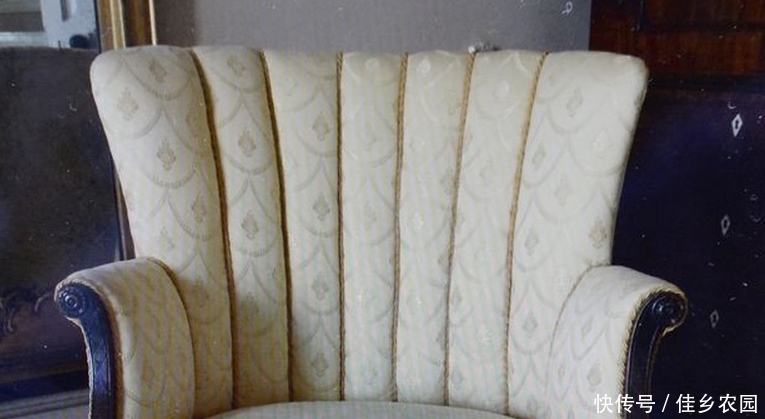 惊喜|夫妻十年前花42块钱买下破椅,没想到居然有这么大的惊喜