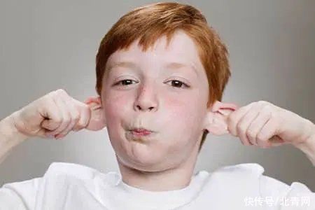 患儿|儿童抽动症的居家治疗对策 哪些情况需要就医？