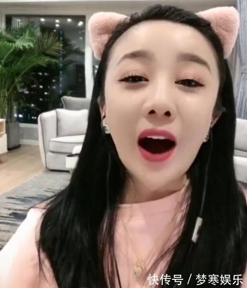 擊敗鳳凰傳奇，草根歌手阿寶翻車后退隱歌壇，現(xiàn)在變成軟飯男？