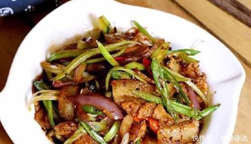 五花肉按照我的方法来做,比烤肉过瘾,比红烧肉下饭,做法简单