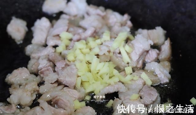 黄豆酱|夏天这样做面条，做一锅不够吃，酱香浓郁，面条劲道，好吃到舔盘