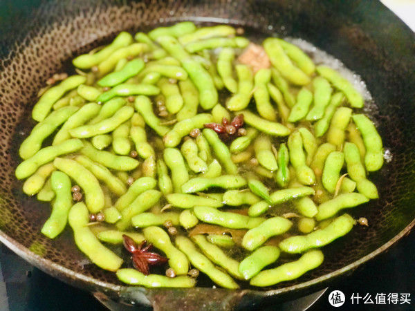 鲜嫩|烧烤店师傅透漏：煮毛豆多加一步，颜色翠绿还入味儿，想不香都难