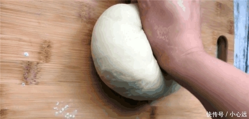 面食达人|电饭锅做早餐面包的配方, 比蒸馒头还香甜, 学会可以做给家人吃