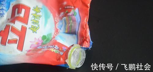 塑料瓶|洗衣粉上套个塑料瓶,这个用途太厉害了,要是早点知道就好了