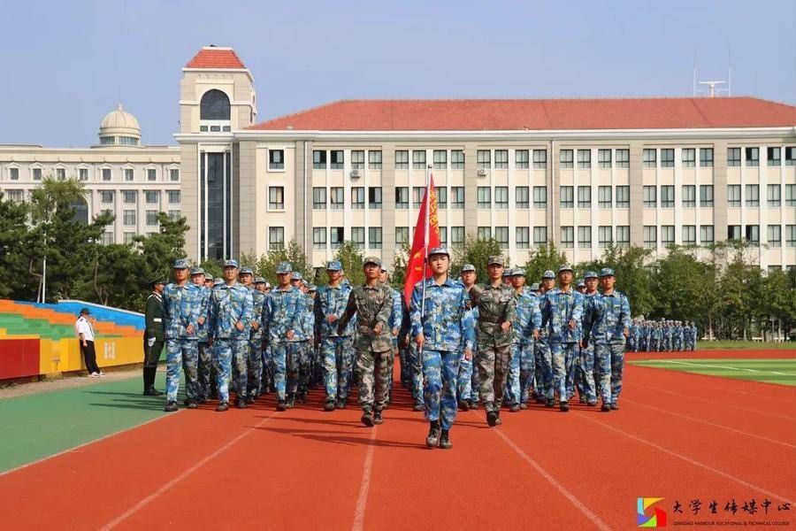 青岛|超燃军训汇演！青岛港湾职业技术学院军训方队来了