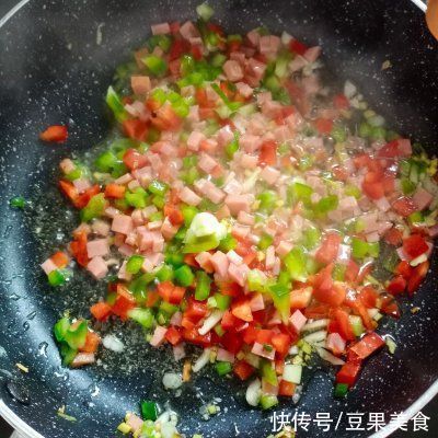 会做这些黄金蛋炒饭，你比大厨都牛气
