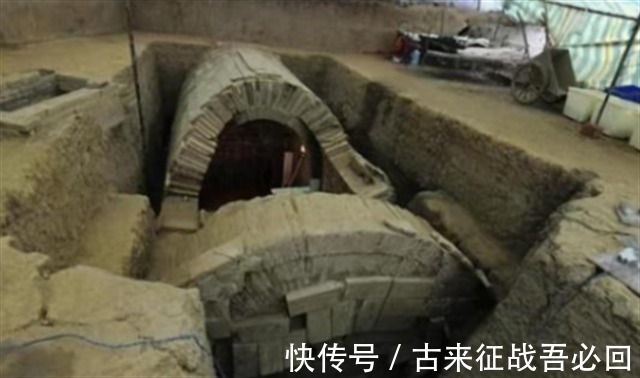 赵建新|江苏出土1男34女合葬墓，墓中文物感动专家：2000年前的“狗粮”