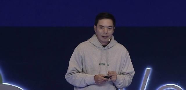 年薪|腾讯最嚣张的人!年薪3亿,总部都围着他建,网友:不夸张