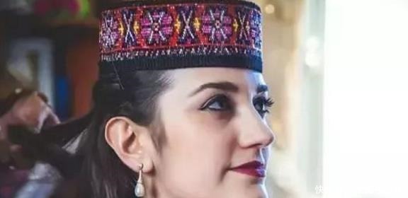 历史|让人敬佩的民族兄弟,他们蓝眼睛,说外国语,却时刻守卫祖国边疆!