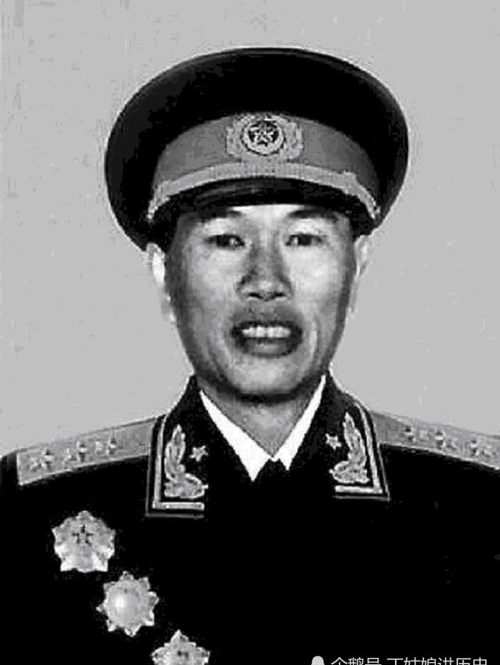 兵团|第四野战军共有4个兵团,兵团司令员分别是谁?后来军衔如何?