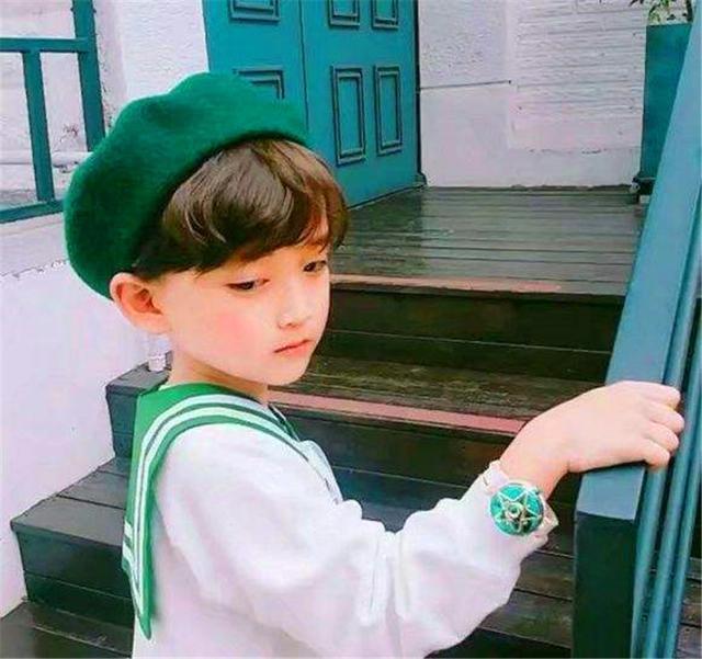 普通话|女儿随妈妈姓''朱'',同学追问原因,孩子尴尬回答瞅瞅我爸姓啥