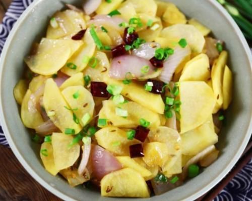 洋葱和它是天生一对,每天炒一盘,营养美味,软化血管,肠道通畅了