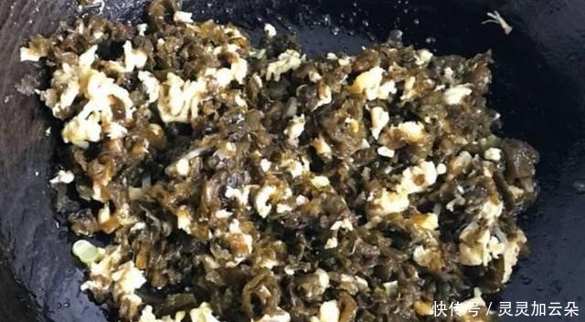 春季,鸡蛋和它是绝配,简单炒一炒,营养互补,实在太香了!