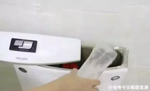 家里卫厕所异味太重，学会这招，一年四季都没有异味，真实用