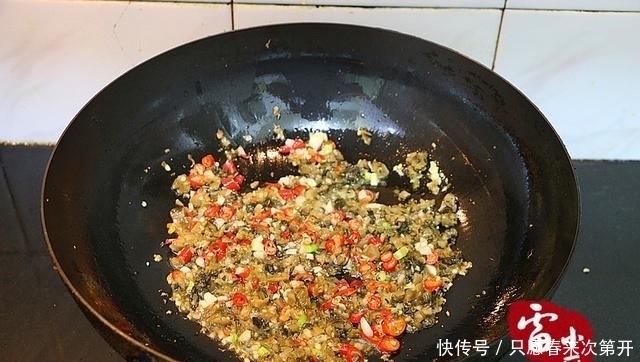 老奶|目前为止,吃过的土豆最好吃的做法,一勺一勺的根本停不下来