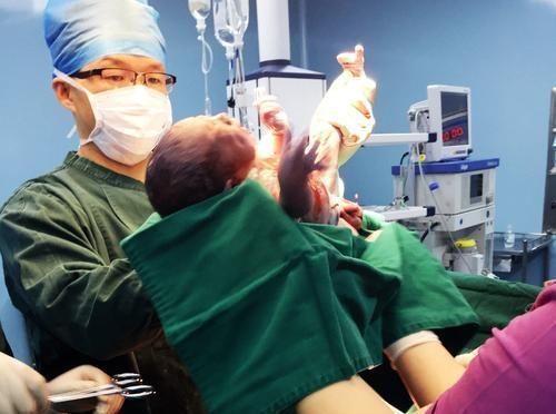 初产妇|很多医院让男医生接生,不会引起产妇反感吗?不妨听听医生的解释