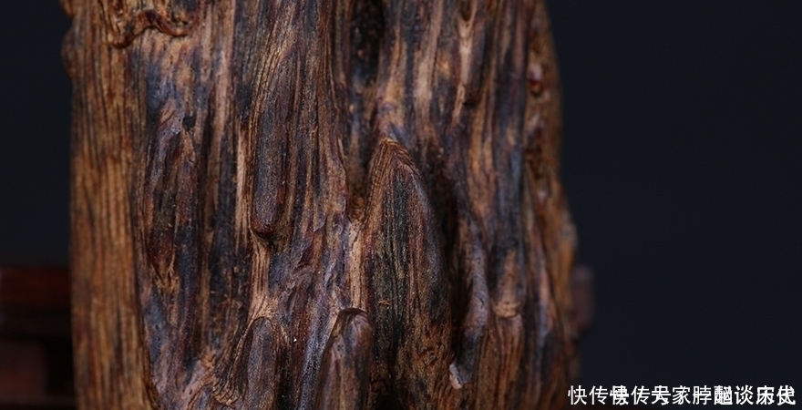 沉香|沉香中的上品奇楠,香味高雅尊贵,香醇之味悠然缥缈