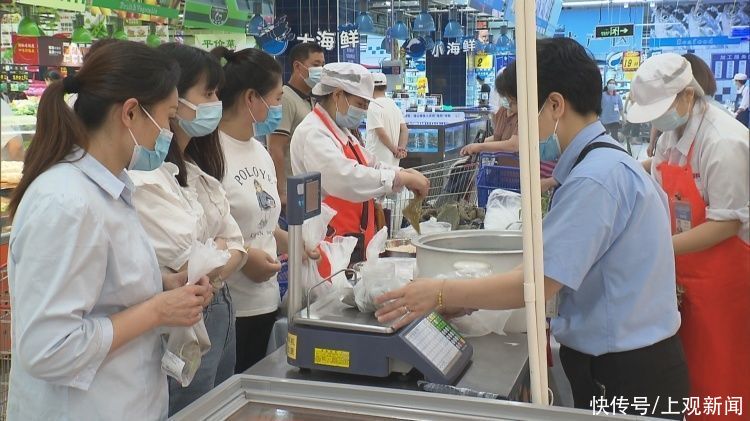 粽子|手工现做!端午临近,粽子旺销