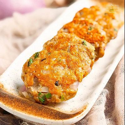 黑全麦粉|麦麸鸡肉饼