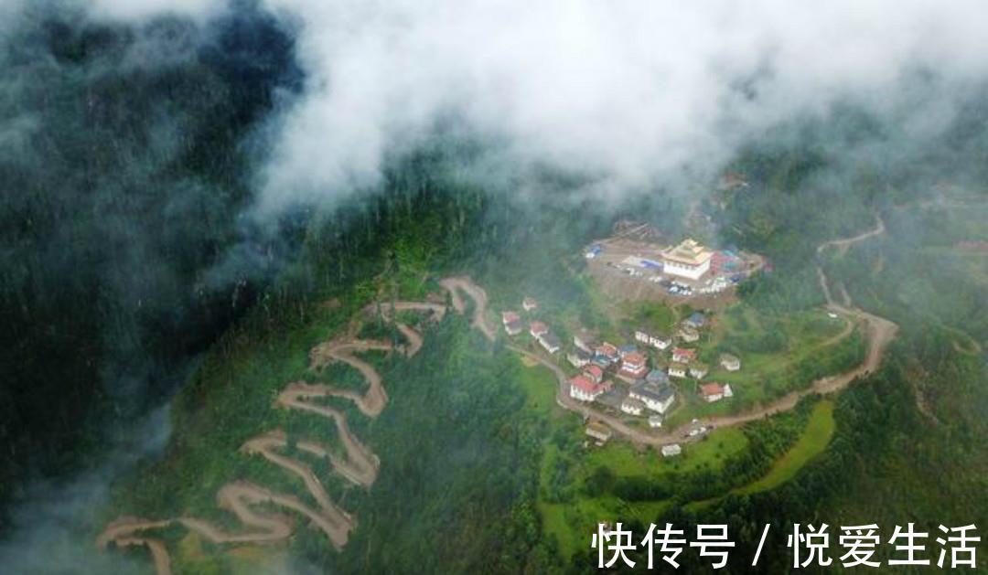 红叶#王维很唯美的一首小诗,通篇写出了新意,每一句都美得令人心醉