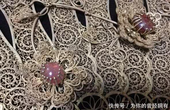 萧太后在东北陵墓,被盗墓者洗劫一空,值34亿寿衣为何无人敢碰?