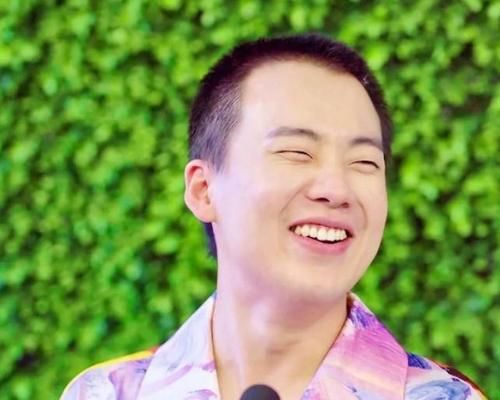 德云社|郭麒麟被综艺“榨干”后还能干什么?或应该学学师父于谦