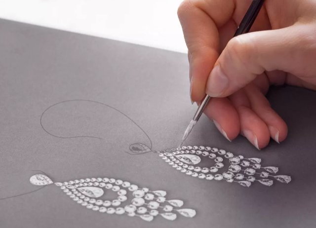 graff@GRAFF瑰丽珠宝的诞生过程揭秘双梨形和圆形钻石耳环