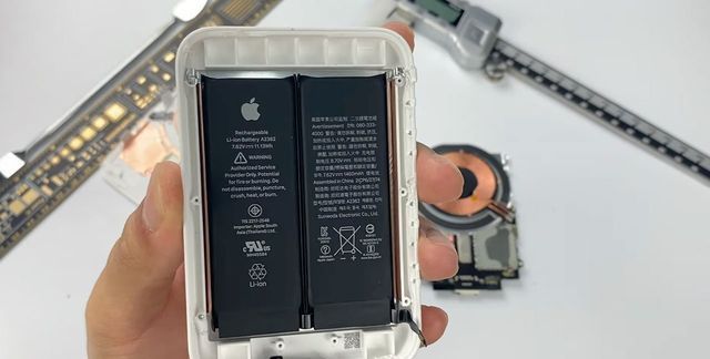 拆解|苹果全新 MagSafe 充电宝拆解：两块 5.733Wh 电池，结构精巧