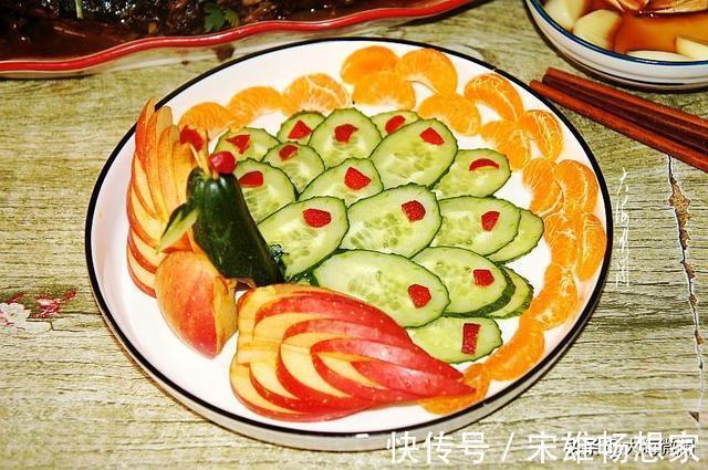 年夜饭|晒娘俩做的年夜饭，4凉8热上一桌，第一次就地过年火了朋友圈