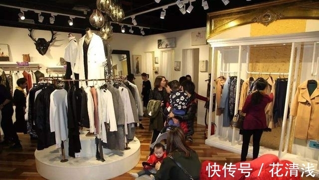 实体店|实体店一件衣服几百,电商却只卖几十块?实情被揭露,你还买吗?