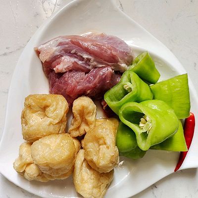 油豆腐青椒炒肉片