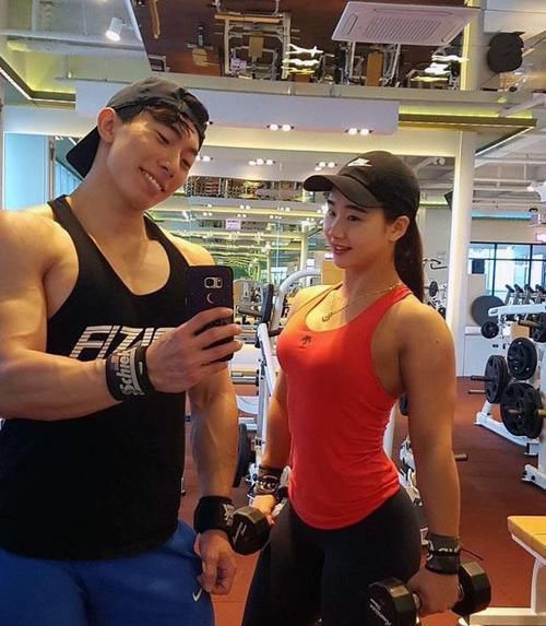 阮莉亚|女子原本身材娇小，迷恋上健身后，蜕变成力量型的“肌肉女神”！