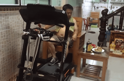 |搞笑GIF:你永远不知道 女生为了减肥对自己有多狠