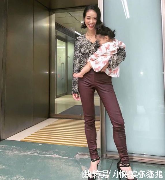 日本|“日本辣妈”火了,身材迷人看不出生过孩子,网友:说少女我都信