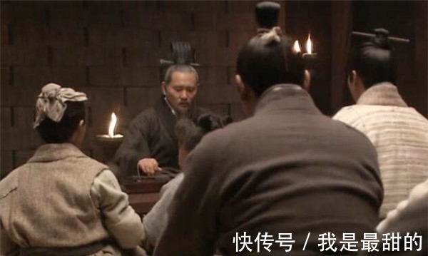 恐怖#清朝名画“女鬼图”,放大后才知她在干啥?很多人都不敢细看