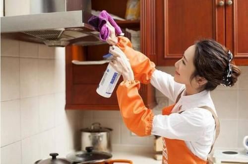 不锈钢|舅舅乔迁设宴,一进厨房不想离开!设计实在高明,拍照你们都学学