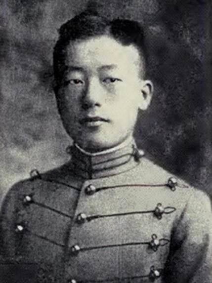 民国“情圣”徐志摩恋爱秘籍大公开,林徽因,陆小曼究竟有多美