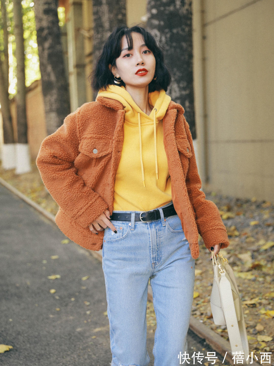 穿搭|冬季穿衣保暖是重点,试试“羊羔绒外套”的搭配,这些技巧够你用