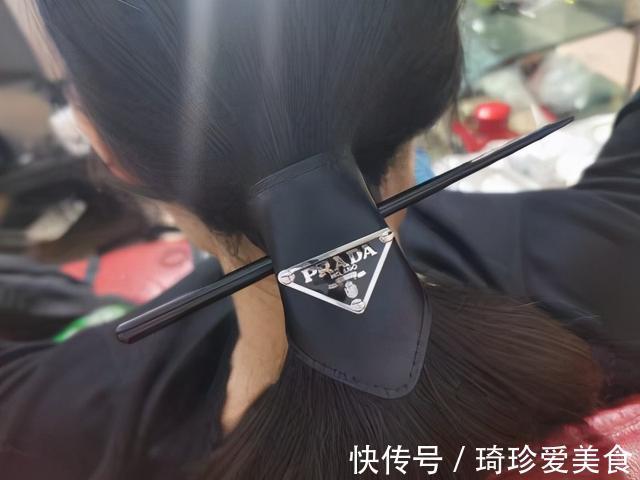 洋气|时隔26年,奢侈品把“李莫愁同款”搬上时装秀,这操作太洋气了