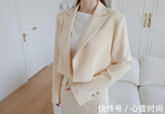 时尚|女神孙允珠时尚搭配:柠黄香草气泡盛夏文艺风西装