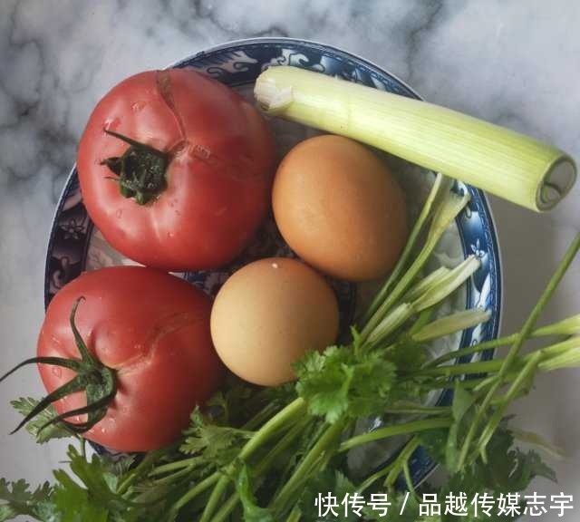 此款|酸甜开胃的西红柿炒鸡蛋,此款做法还是第一次,烹调简单嫩滑开胃