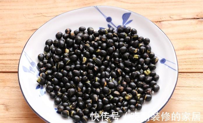 吃法|秋天要多吃黑豆,教你简单做法,放半个月都不坏,随吃随取真省事