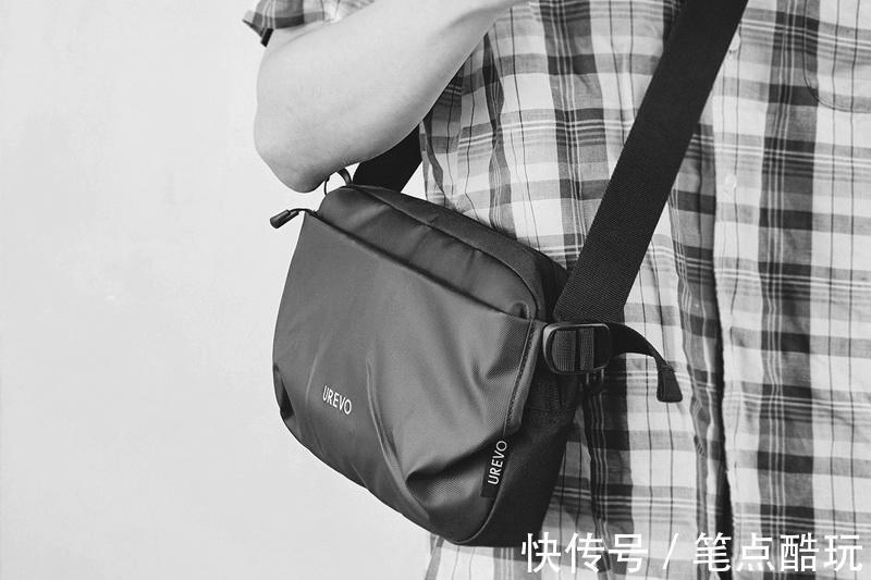 悠启|百搭多用很能装:悠启时尚机能胸包体验