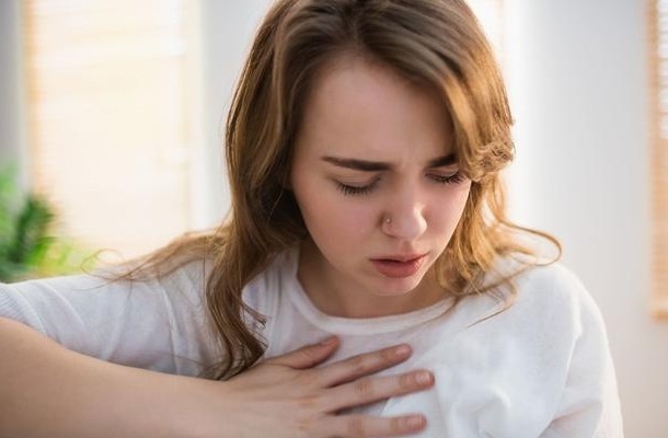 肿瘤|肺癌早期不疼不痒,身体2处持续瘙痒,说明肺受损,是时候养肺了