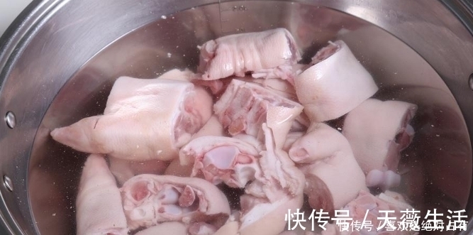 卤水|酱猪蹄，“这3步”是关键，出锅鲜香没腥味，软烂不油腻，有嚼劲
