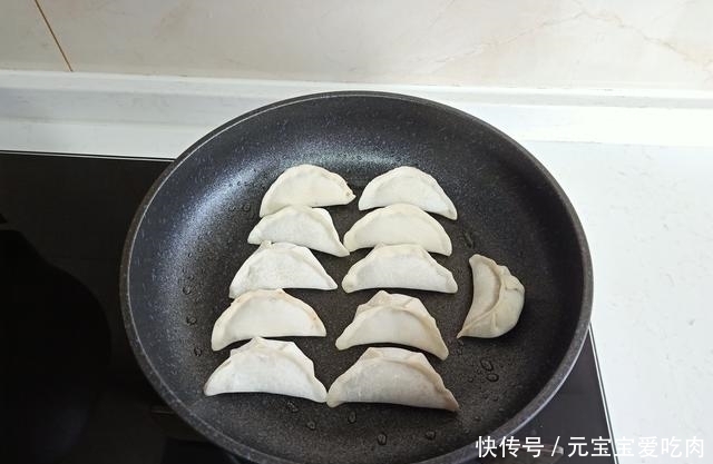 饺子|谁还买早餐呀?15分钟的事儿,花钱少吃得爽,自制饺子好鲜美呀