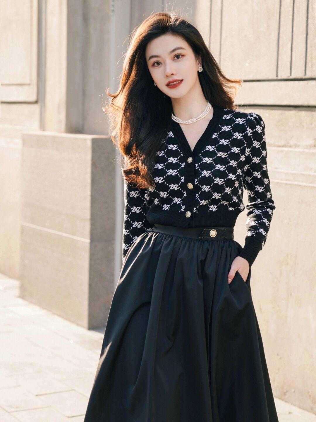 打底衫 临近新年!别再穿松垮无形的单品了!这几件干练又保暖的衣服,最好看