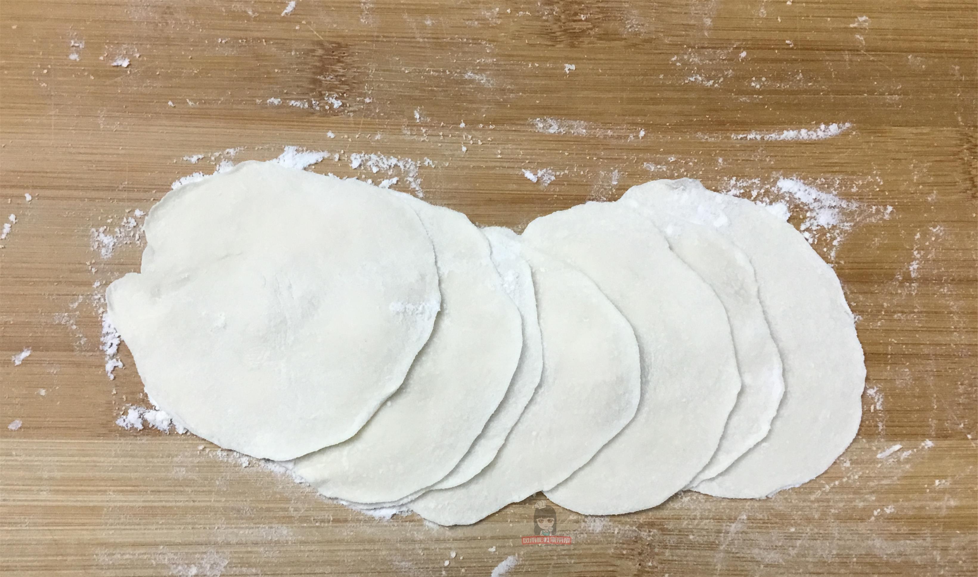 微黄翻面|白菜小盒子的家常做法，一包一捏，外酥里软，咬一口满嘴香